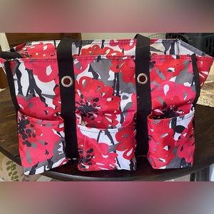 Thirty-One zip top utility tote in Bold Bloom.